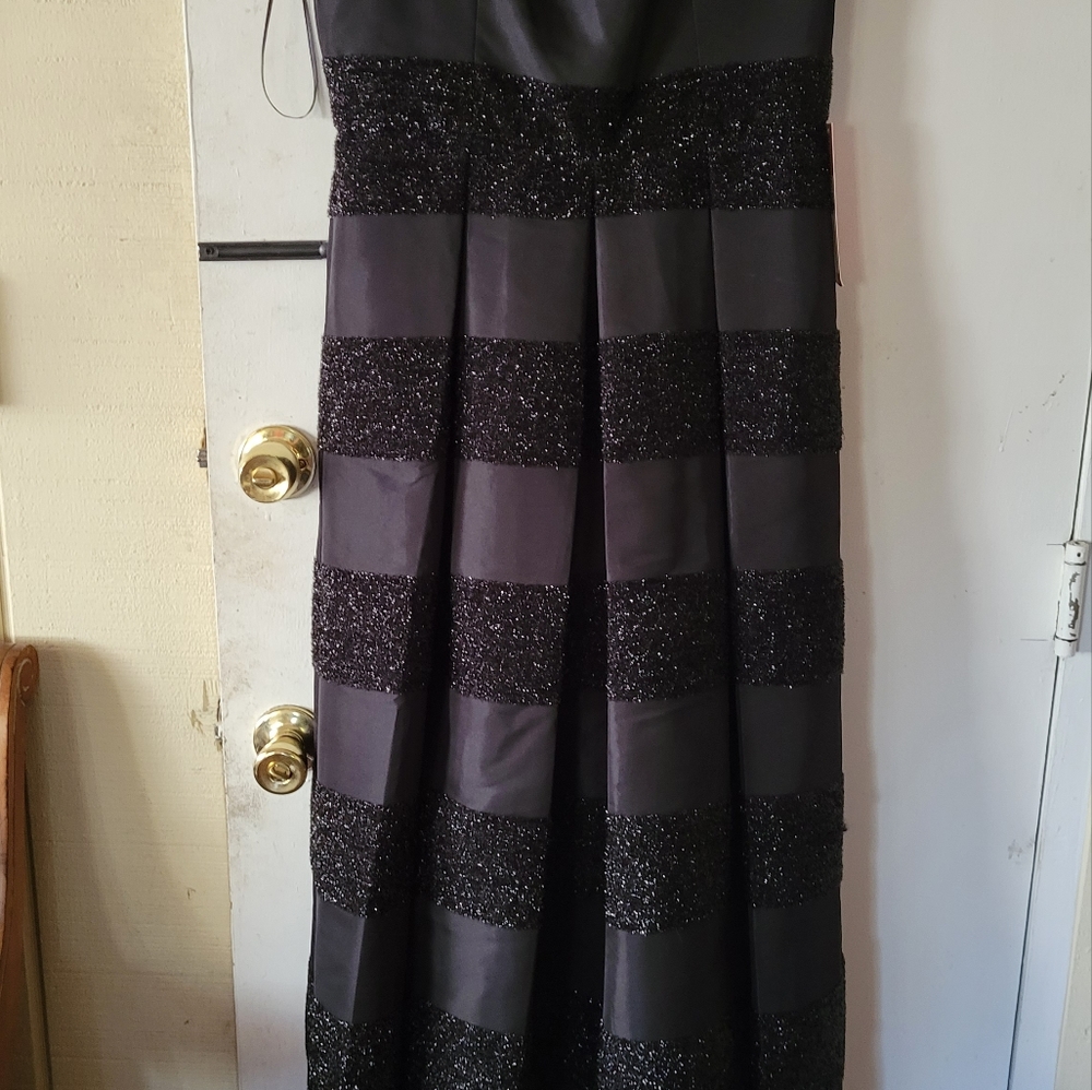 Black  beautiful evening gown